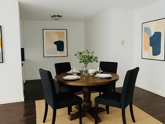 Dining area 
Digitally Furnished
