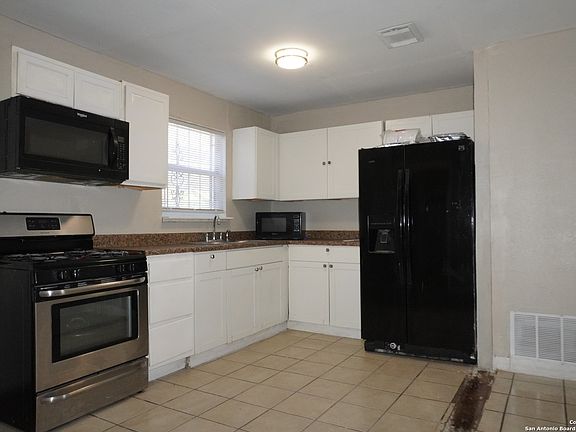 3rd image of 257 Longview Dr