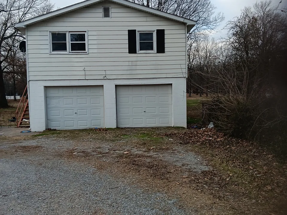 1123 Yarbro Ln #985