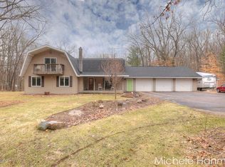 2620 S Gary St, Fremont, MI 49412