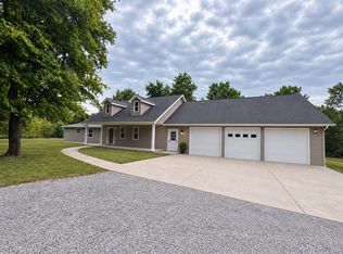 14052 Summer Rd, Benton, IL 62812