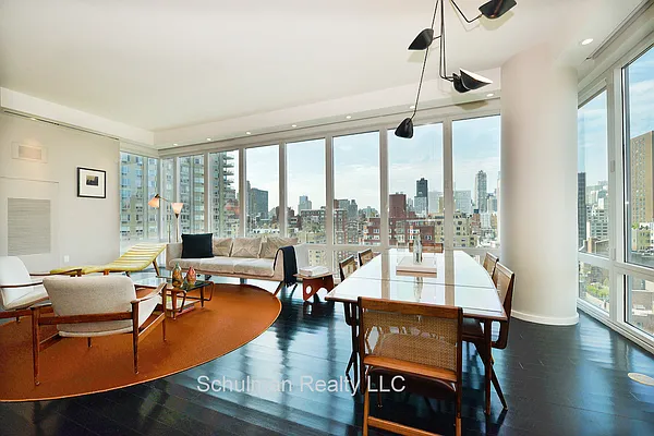 Sold by Schulman Realty LLC | media 31