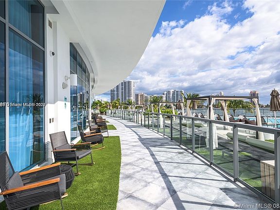 3rd image of 3300 NE 188th St Penthouse 10