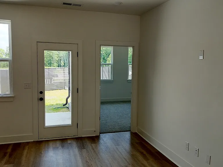 3615 Simba Ln — Photo 11