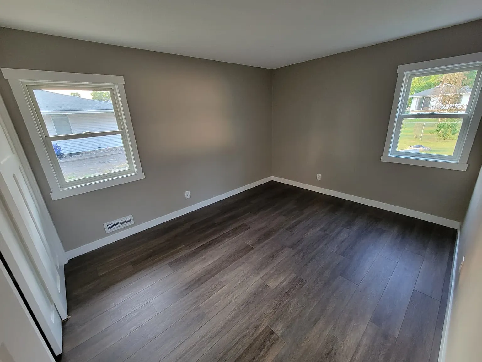 7668 E Point Douglas Rd S — Photo 3