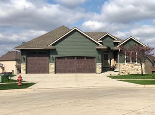 1008 Pine Brooke Ct, Clear Lake, IA 50428