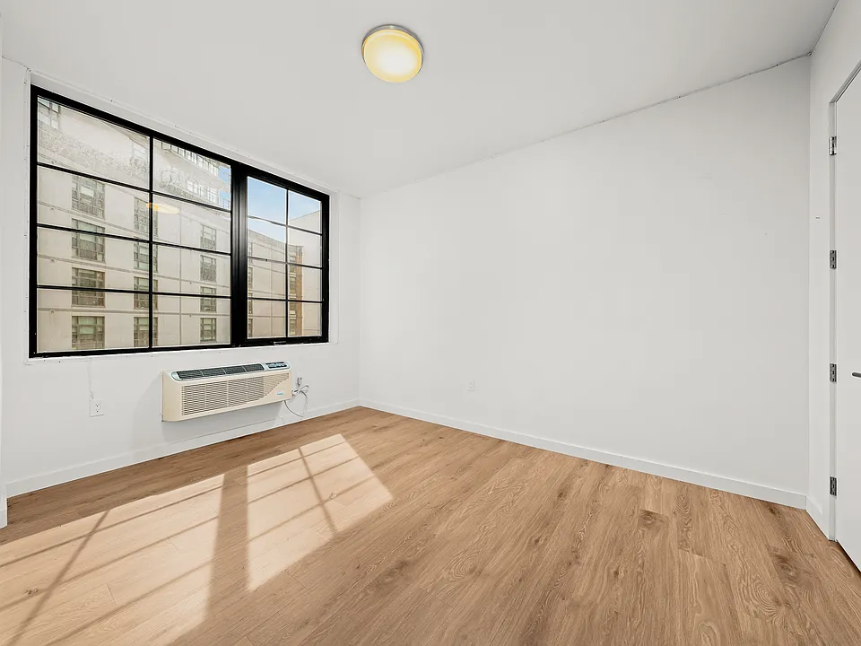 40 Bruckner Blvd #708A