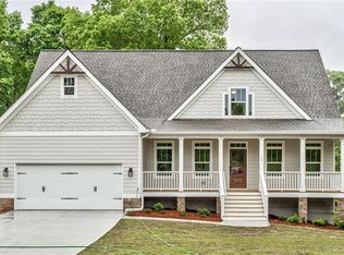 11 Blandwood Dr, Cartersville, GA