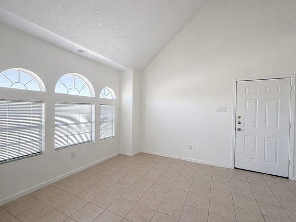 3rd image of 1220 E Fremont St APT 6