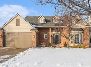 2330 Courtney Circle Ct, Ann Arbor, MI 48103