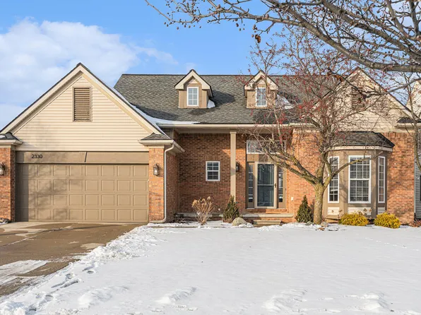 2330 Courtney Circle Ct, Ann Arbor, MI 48103
