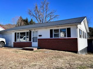 302 N Armstrong St, Rogersville, TN 37857