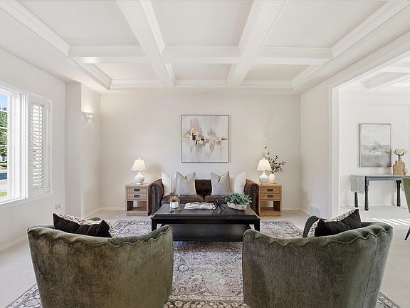4th image of 1602 E 53rd Ave