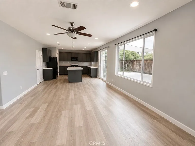 33012 Seville St — Photo 5