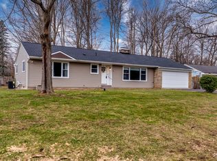 15 Memory Ln, North Syracuse, NY 13212