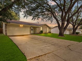 314 Boulder Ct, Burleson, TX 76028