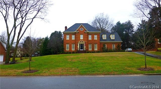 1st image of 2324 Oakmeade Dr