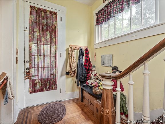 5th image of 1110 E Elm Street