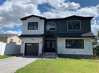 735 6th St, Carlstadt, NJ 07072