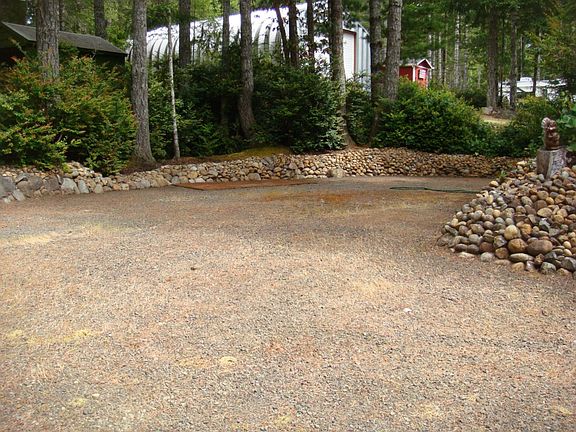 3rd image of 240 N Napilikai Dr