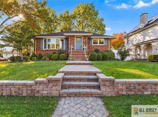 71 Howell Ave, Fords, NJ 08863