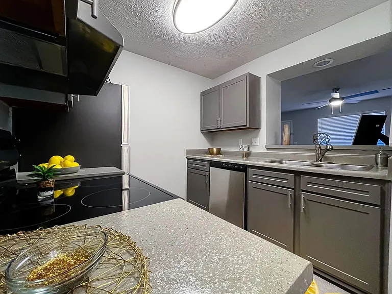 Upgraded Kitchen | Plantation Flats | North Charleston, SC