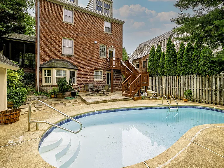 4441 Brandywine St NW — Photo 22