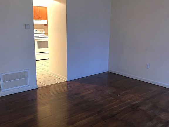 4th image of 104 Dale Ave APT 2
