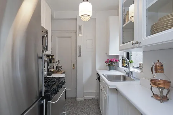 Rented by Keller Williams NYC | media 26