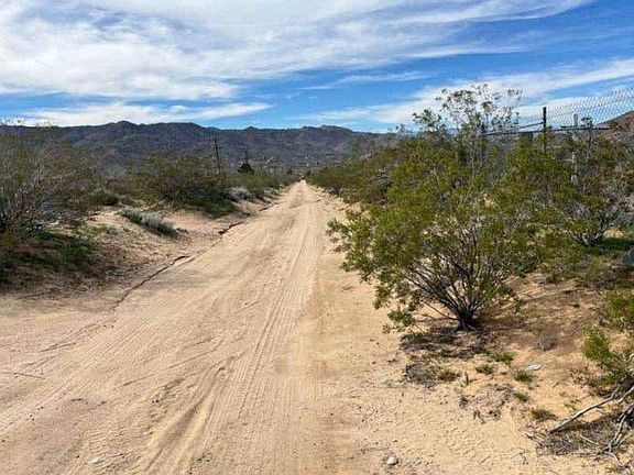 4th image of 63576 Single Tree Rd