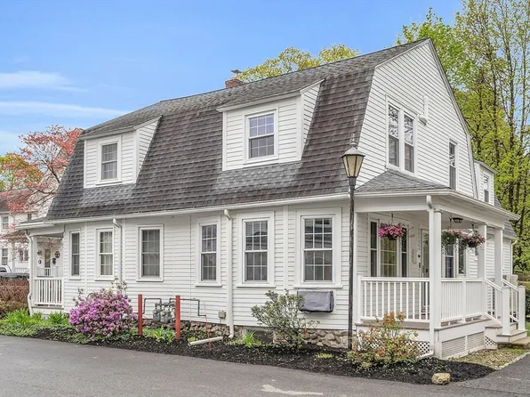 6 Temple Pl #6, Andover, MA 01810