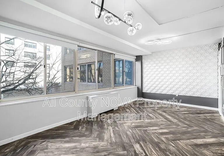 922 24th St NW #301 — Photo 26