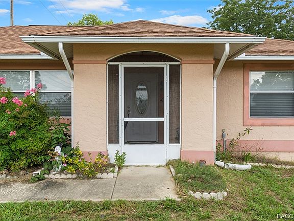 2nd image of 4182 N Lincoln Ave