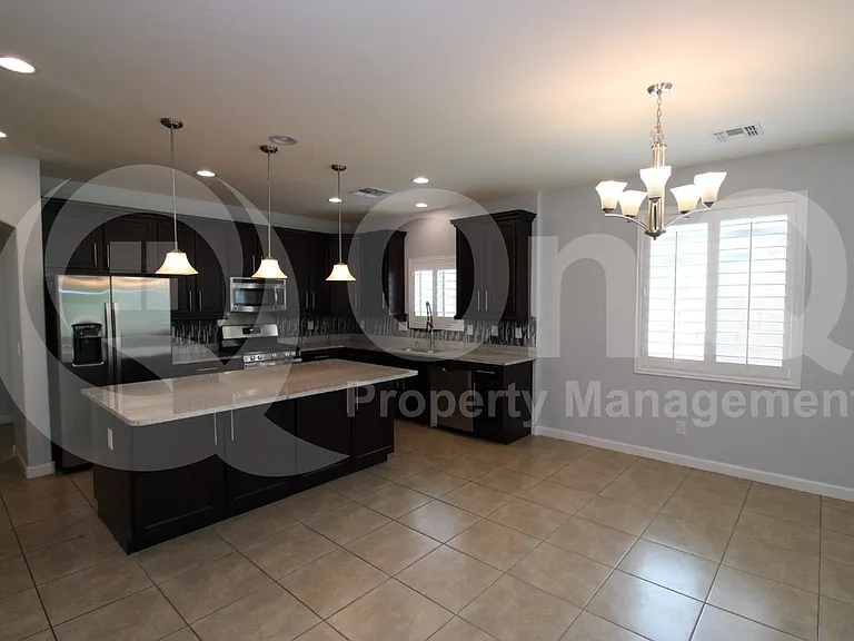 7562 W Tierra Buena Ln — Photo 4