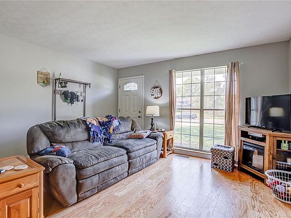 4th image of 1603 Bonita Dr