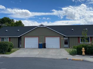2960 SW 24th Ct #2960, Redmond, OR 97756