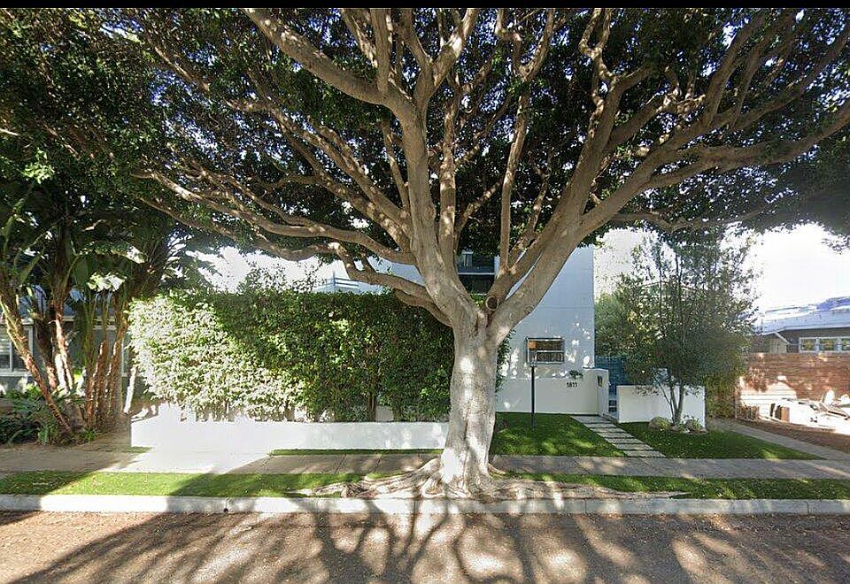 1st image of 1811 Oak St #E