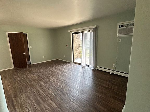 3rd image of 600 Tower Rd #11B