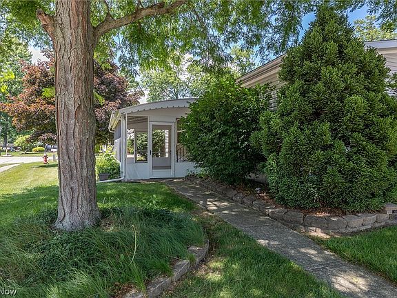2nd image of 81 Periwinkle Dr