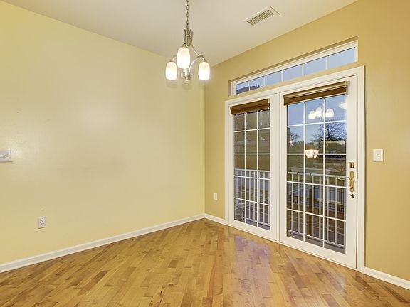 2nd image of 1008 Cunningham Ct #1008