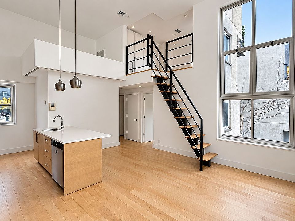 1st image of 96 Woodpoint Rd APT 3A