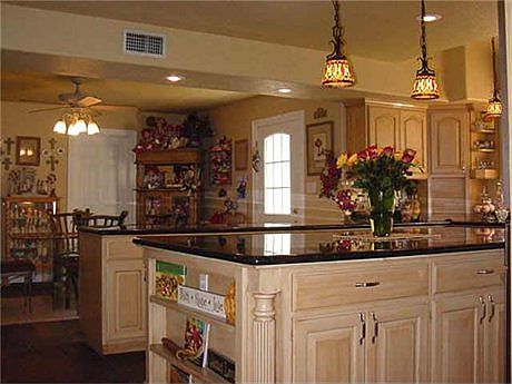 4th image of 3010 Willow Oak Ln
