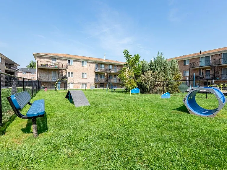 Pittsford Garden Apartment Homes — Photo 9