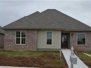 134 Bentwater Dr, Broussard, LA 70518