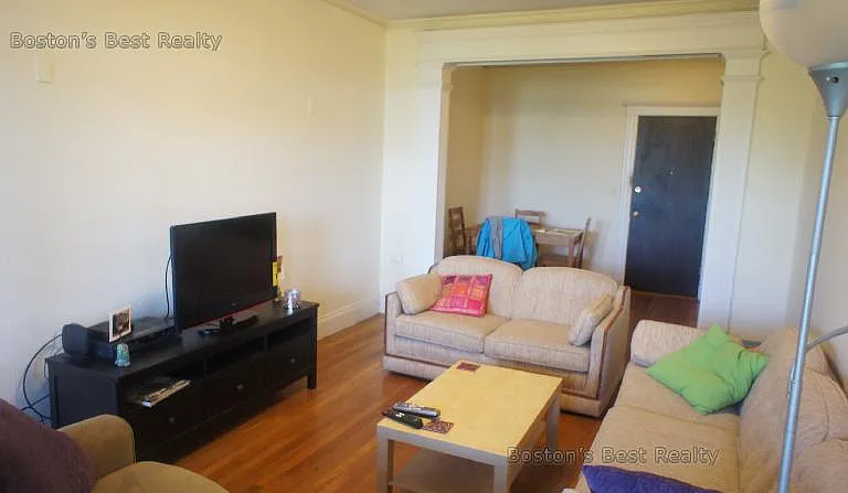 19 Melvin Ave #14 — Photo 1