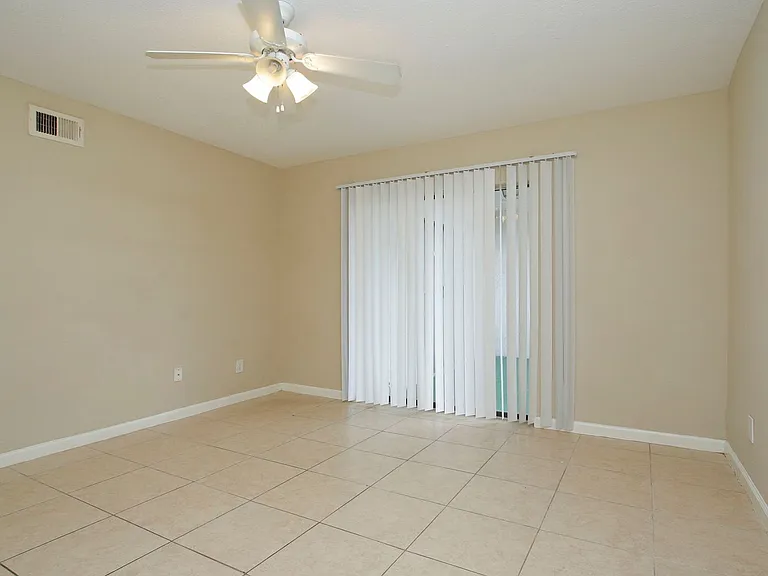 2822 S Bartell Dr #H6 — Photo 17