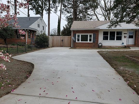 2nd image of 7416 Wildwood Dr