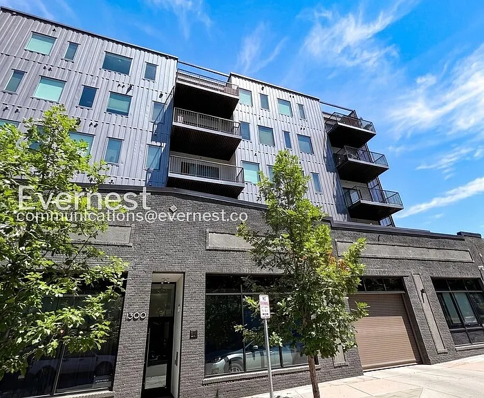 1300 N Ogden St #401 — Photo 1