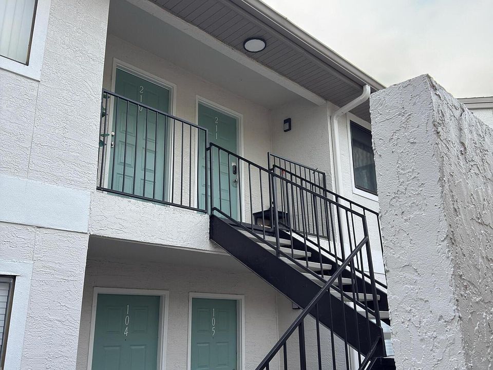 2nd image of 560 Breckenridge Village