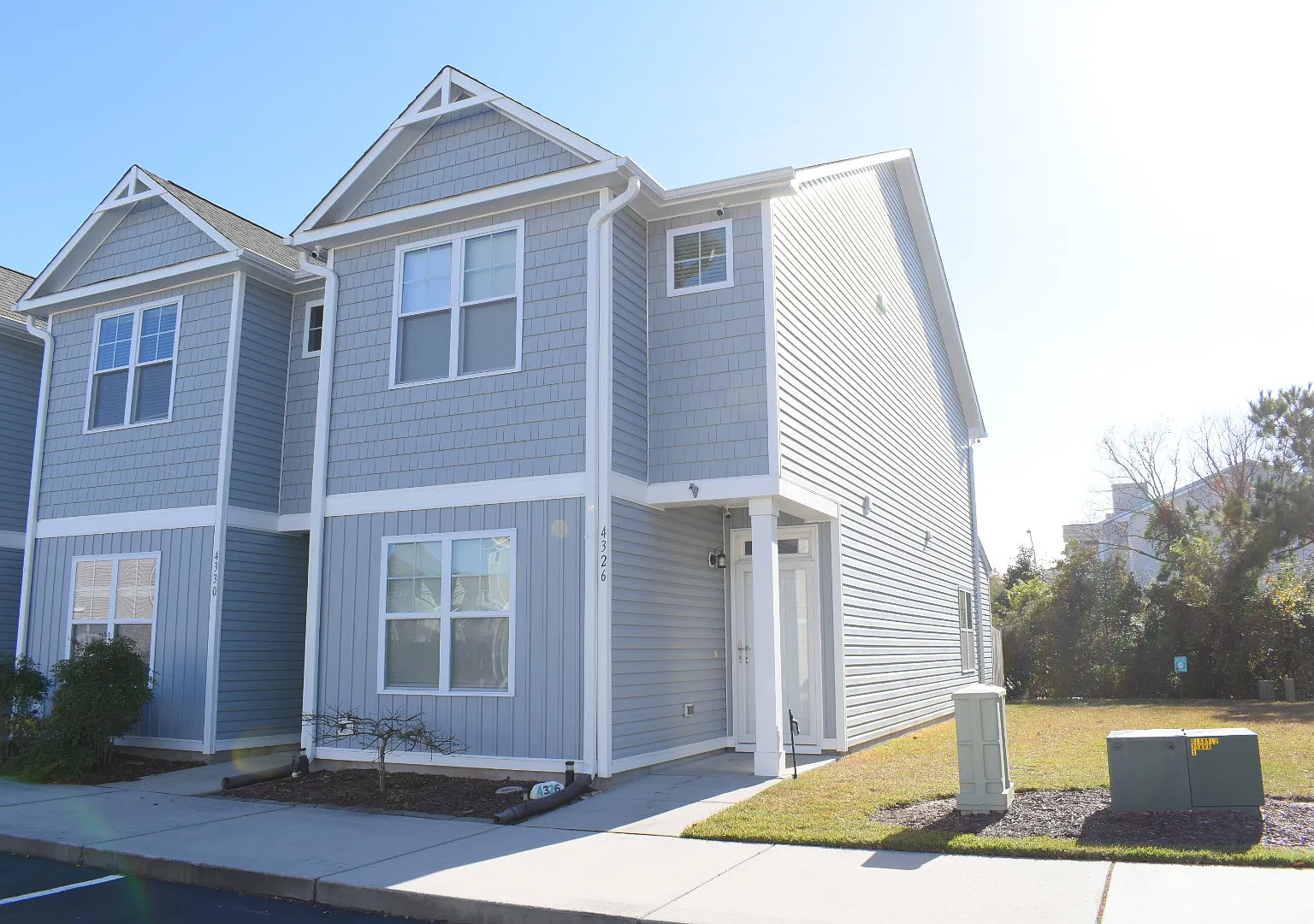 3 bed, 1454 sqft, $1,695 — Photo 2